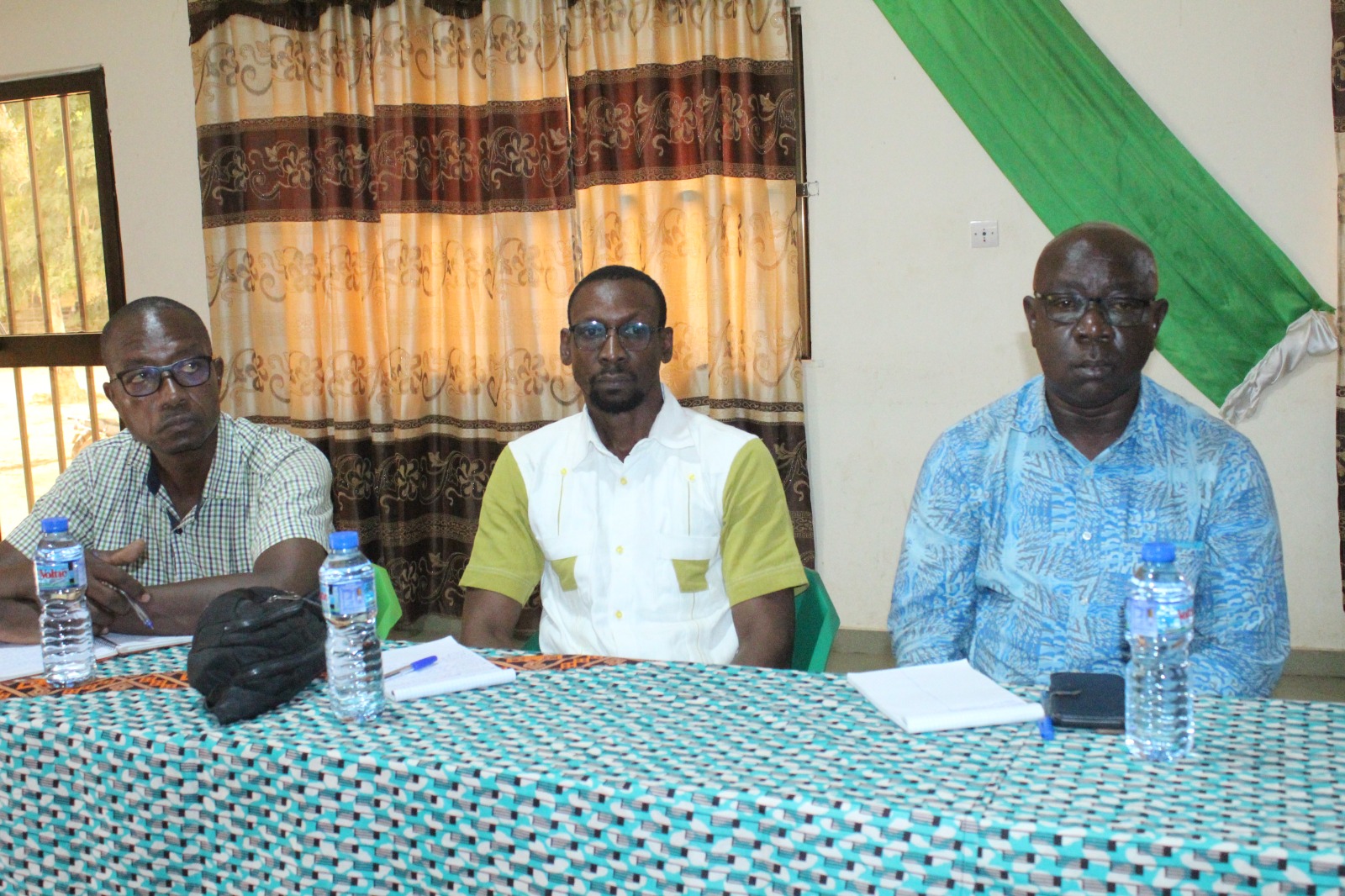 Chargé du projet sauvegarde en compagnie
                                                                                             de la délégation de l'ODDS en visite au Togo