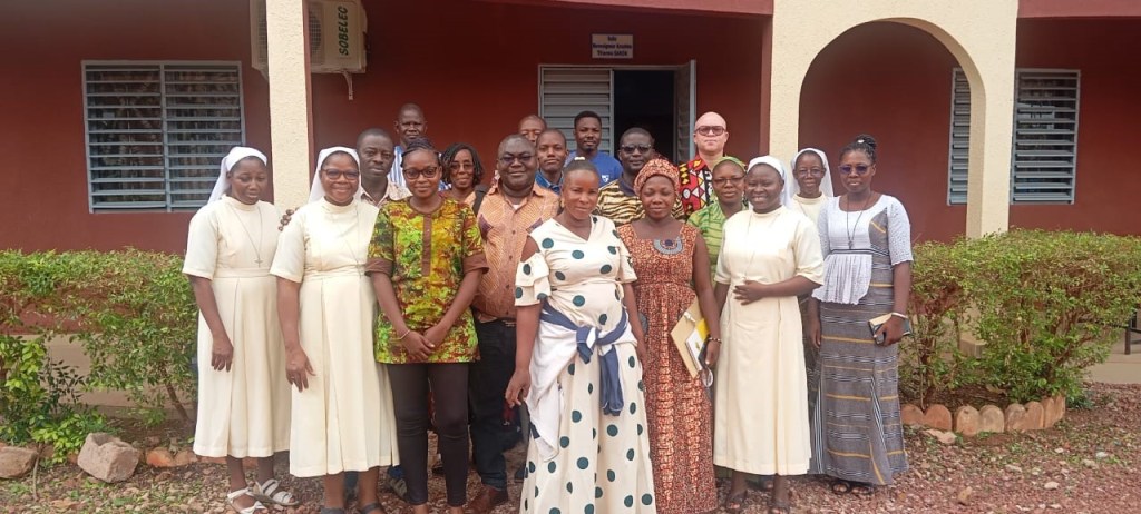 photo des participants à l'atelier de formation des
                                                                                                    Organisations Partenaires sur le projet sauvegarde